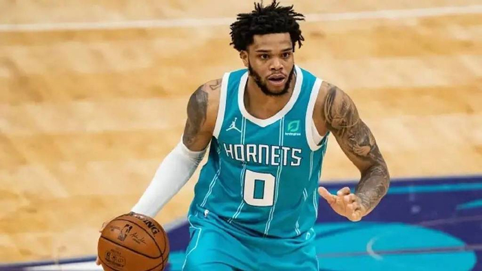 的表现令人 的表现令人